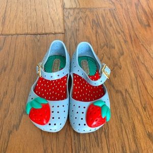 Cutest Mini Melissa size 6